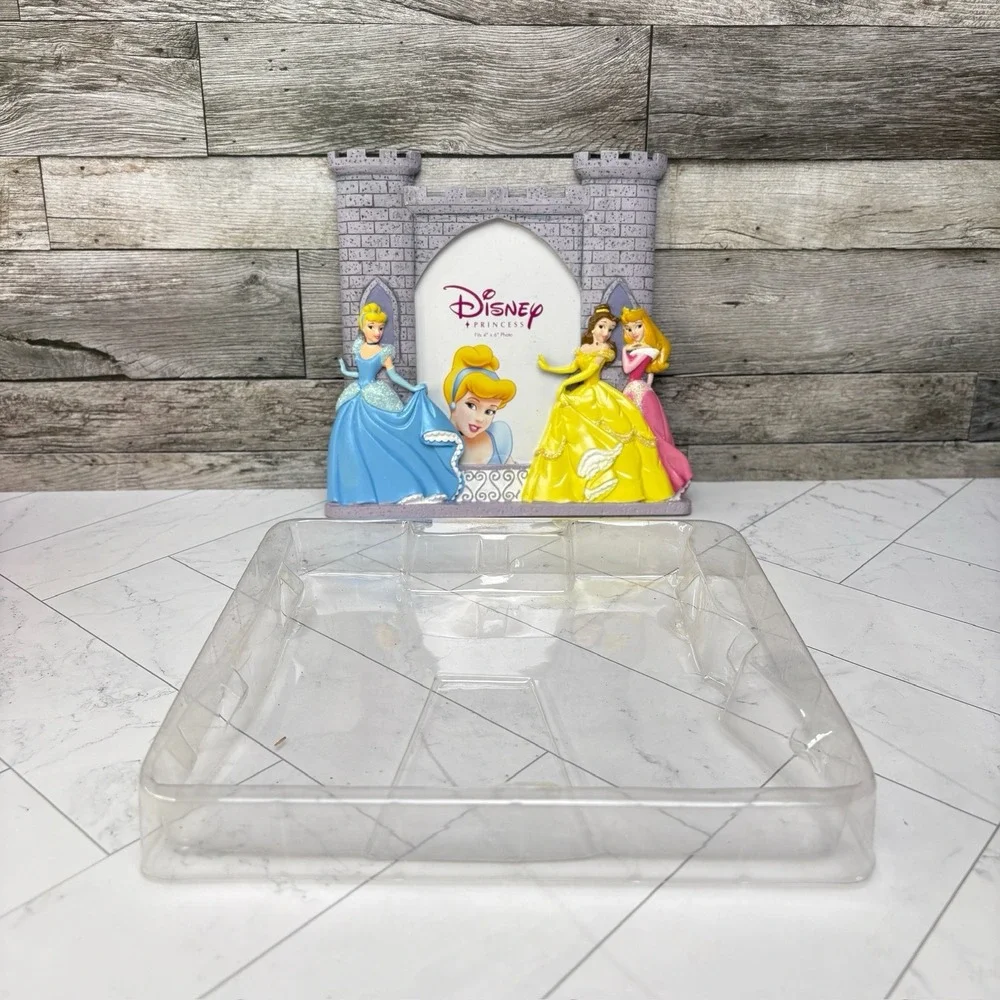 Disney Princess Cinderella Castle 4 x 6 Photo Picture Frame NIB Belle & Aurora